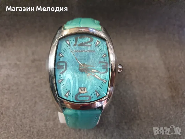 Дамски стилен ръчен часовник Chronotech 7504L В отлично техническо и визуално състояние., снимка 2 - Дамски - 47362375