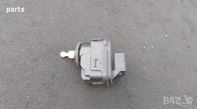 Моторче Фар Ауди A3 8L (2) - 8L0941295, снимка 2 - Части - 52113539