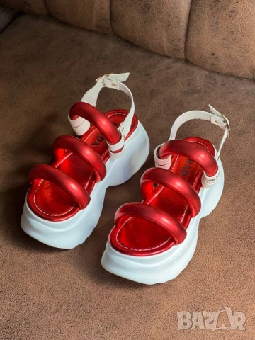 сандали на платформа prada, снимка 2 - Сандали - 50999772