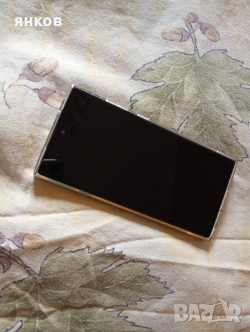 Предлага се мобилен телефон Samsung s23 