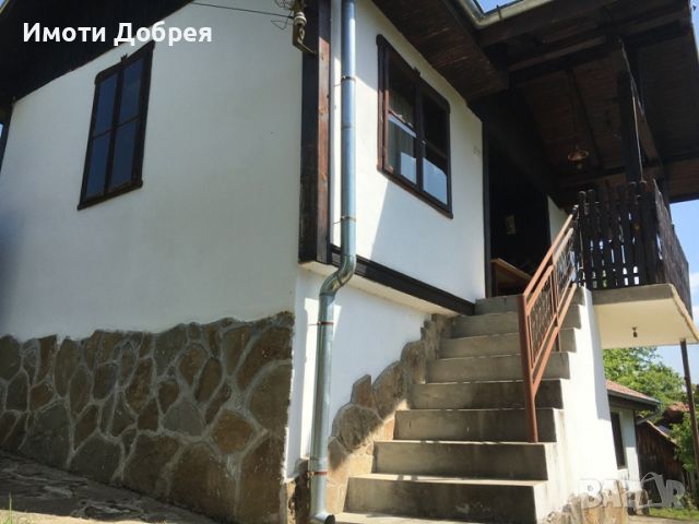 Реновирана автентична къща,  3 сгради и голям двор в Троянския балкан- мечтаният дом сред природата, снимка 3 - Къщи - 45820370