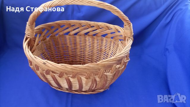 Голяма, красива, много яка, плетена, елипсовидна кошница от едно време, снимка 1 - Антикварни и старинни предмети - 46662483