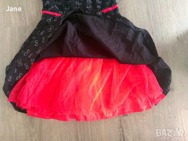 Нова елегантна рокля размер 152, цена 8 евро , снимка 3 - Детски рокли и поли - 53780136