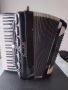 Продавам едно ново Италиянско Бижу за ценители акордеон Скандал 120баса черен с куфар , снимка 4