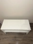 Бяла маса / ТВ шкаф / ниска етажерка в много добро състояние, снимка 6