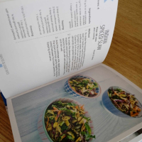 английска готварска книга със 150 безглутенови рецепти, снимка 8 - Енциклопедии, справочници - 45021637