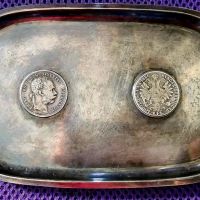 Продавам стара сребърна тавичка с две монети , снимка 2 - Нумизматика и бонистика - 45304280