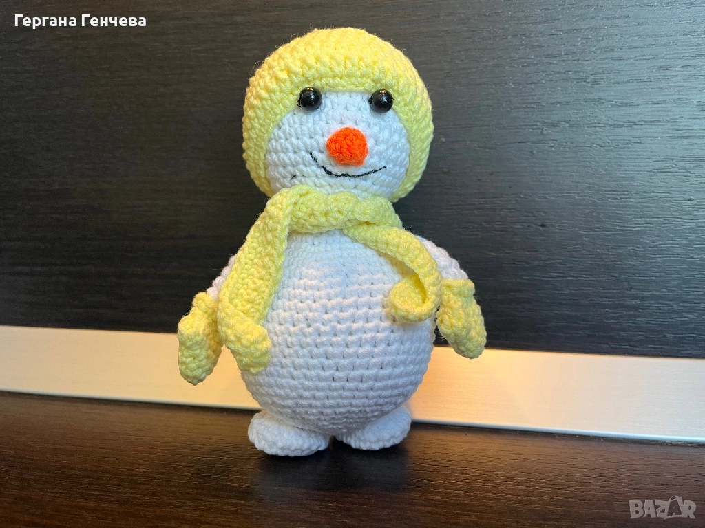 Ръчно плетен снежен човек – уникална декорация или подарък! , снимка 1