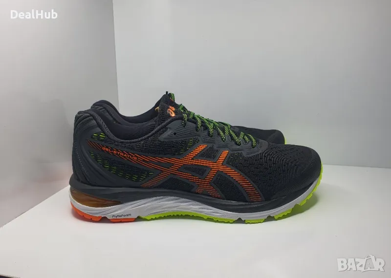 Маратонки Asics Gel Stratus 

Чисто нови с кутия.

Размер 49 стелка 31 см

Цена: 99лв., снимка 1