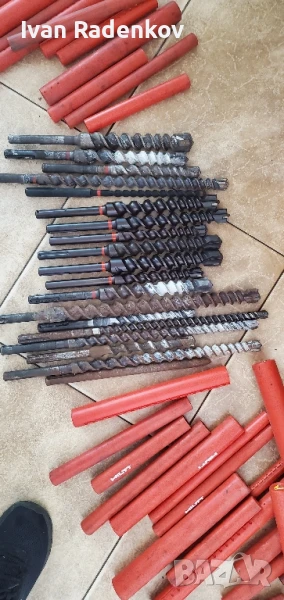 БУРГИИ ЗА ХИЛТИ, снимка 1