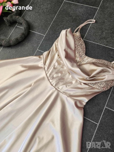 Дамска рокля от сатен , снимка 1