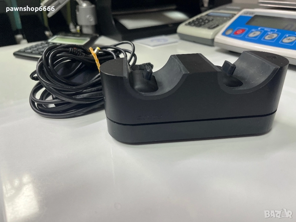 Станция за зареждане на Sony PS4 контролер за DualShock 4 – CUH-ZDC1, снимка 1