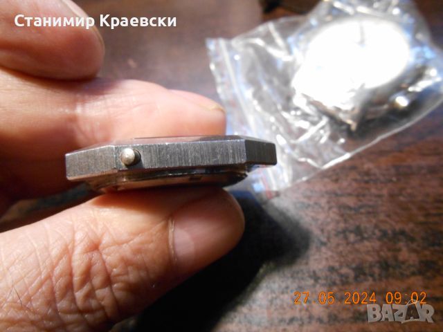 ACME- LCD watch - vintage 81, снимка 6 - Други ценни предмети - 46112514