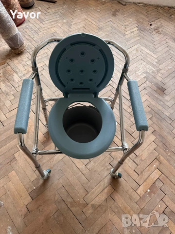 Сгъваем инвалиден стол с гърне на колелца MBK-156, снимка 3 - Други - 53912688