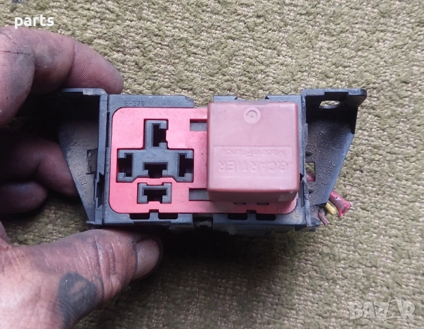 Реле и Кутия Рено Лагуна 1, снимка 3 - Части - 52024198