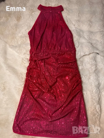 Блестяща розова рокля