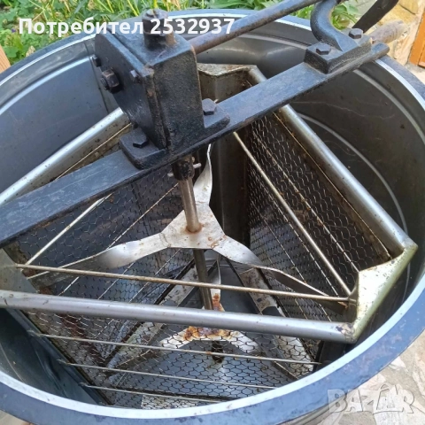 Центрофуга за мед, снимка 2 - За пчели - 51658564