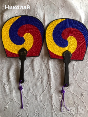 Оригинални корейски ветрила Taegeukseon (Таегук) – 2 бр., 35 х 23 см, коприна, бамбук и дърво, нови , снимка 5 - Колекции - 53936739