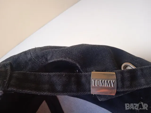 Tommy Hilfiger - оригинална спортна шапка  козирка, снимка 2 - Шапки - 47231945