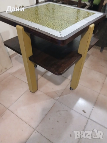 Винтидж маса, реставрирана , снимка 3 - Маси - 52470756