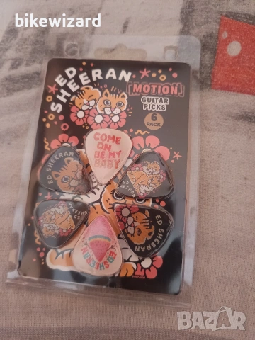 6 броя пера за китара НОВИ