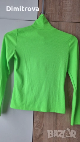 Продавам зелен пуловер, снимка 2 - Блузи с дълъг ръкав и пуловери - 54016689