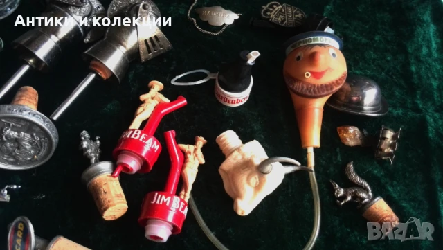 Стари гарафи за алкохол и дозатори тапи и др. по договаряне, снимка 5 - Колекции - 51262160