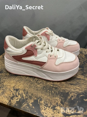 Обувки ролери, снимка 2 - Детски маратонки - 54153567