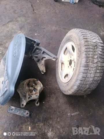 Комплект стойка с резервна гума за Jeep Cherokee III