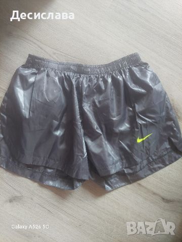 Панталонки nike, снимка 1 - Къси панталони и бермуди - 46242135