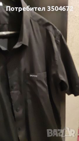 Мъжка Черна Риза с Къс Ръкав BOSS Размер 44/45, снимка 2 - Ризи - 45577464