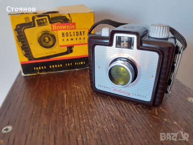 Ретро Kodak Brownie Holiday Camera1950г. No.179

, снимка 1 - Фотоапарати - 45684694