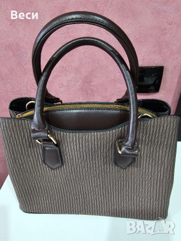 Нова дамска чанта , снимка 2 - Чанти - 53903589