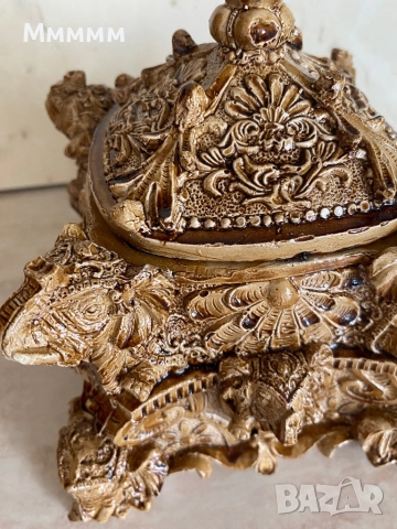 Кутия за бижута порцеланова, снимка 3 - Колиета, медальони, синджири - 38284152