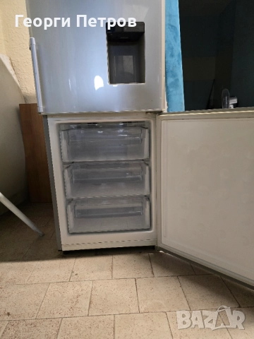 Хладилник Samsung No Frost system , снимка 3 - Хладилници - 52842568