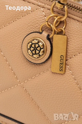 Чантичка нова на Guess