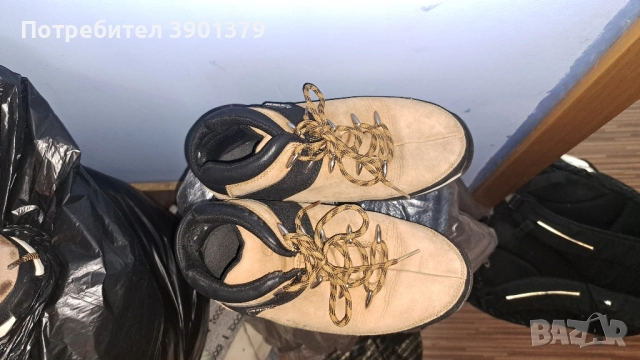 Продавам Мъжки Маратонки и Ботуши 