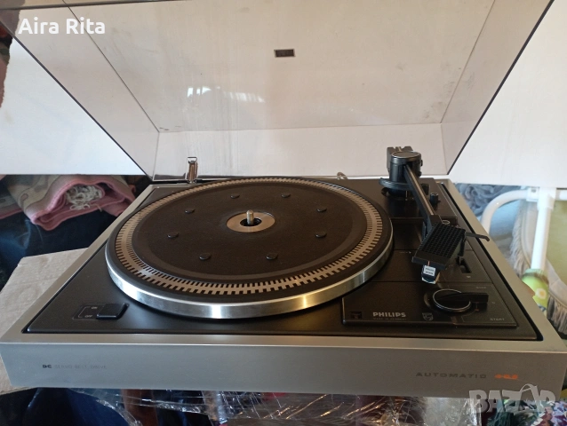 Грамофон FHILIPS.