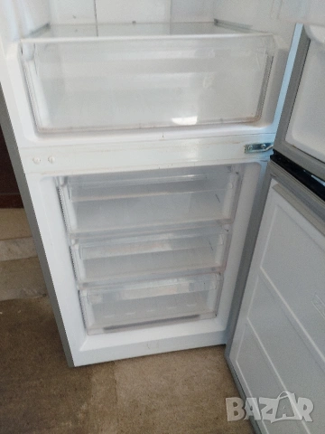 Хладилник с фризер Finlux, снимка 4 - Хладилници - 53644567