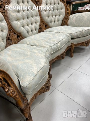 Троен диван стил Барок произведен в Англия., снимка 7 - Дивани и мека мебел - 45286674