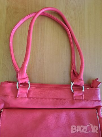 Дамска чанта с много прегради червен цвят, снимка 2 - Чанти - 45194035