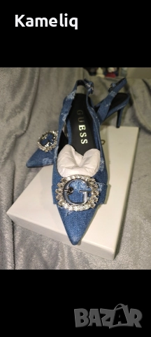 Дамски обувки Guess , снимка 2 - Дамски обувки на ток - 52793772