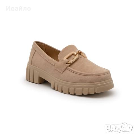 Дамски спортни обувки от еко велур в  бежово