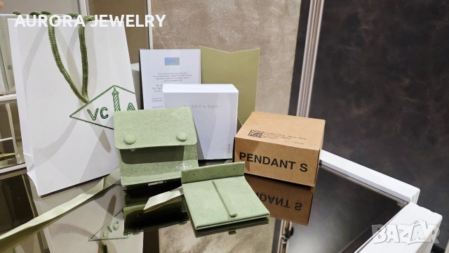 Van Cleef & Arpels VCA Пълен Комплект Кутия / Плик и Сертификат Обеци