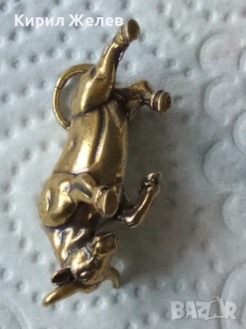 Малка бронзова фигурка на бик 47748, снимка 4 - Антикварни и старинни предмети - 52730209