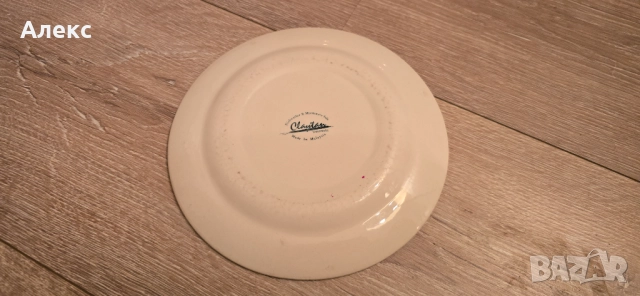 Красива чиния с рози– Малайзия, снимка 2 - Чинии - 52235775