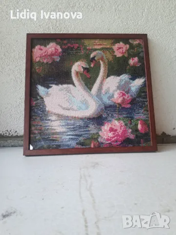 Диаманген гоблен лебеди-готов и рамкиран