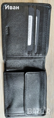 Портфейл Hugo Boss asolo, снимка 2 - Портфейли, портмонета - 53933619