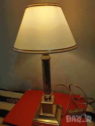Винтидж настолна лампа, снимка 4 - Настолни лампи - 46155995