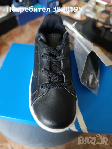 Нови маратонки Adidas, снимка 3 - Детски маратонки - 49644390